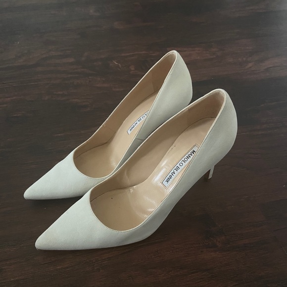 Manolo Blahnik Shoes - MANOLO BLAHNIK suede pumps sz 38